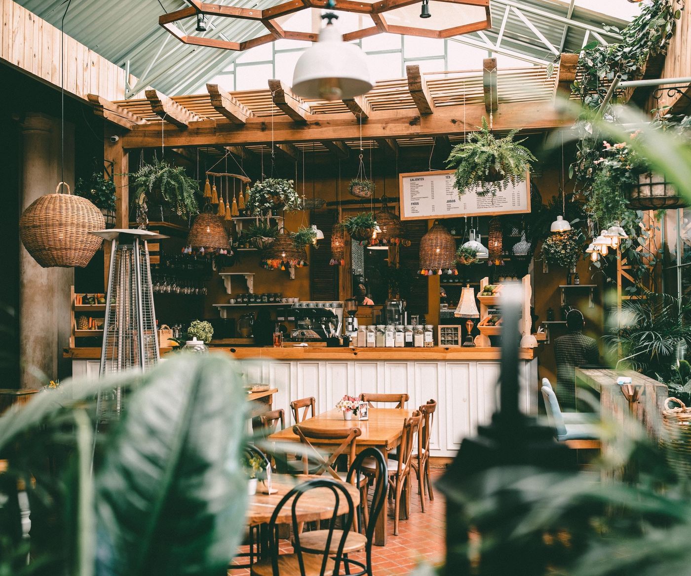 design-local-restaurant-xhKG01FN2uk-unsplash